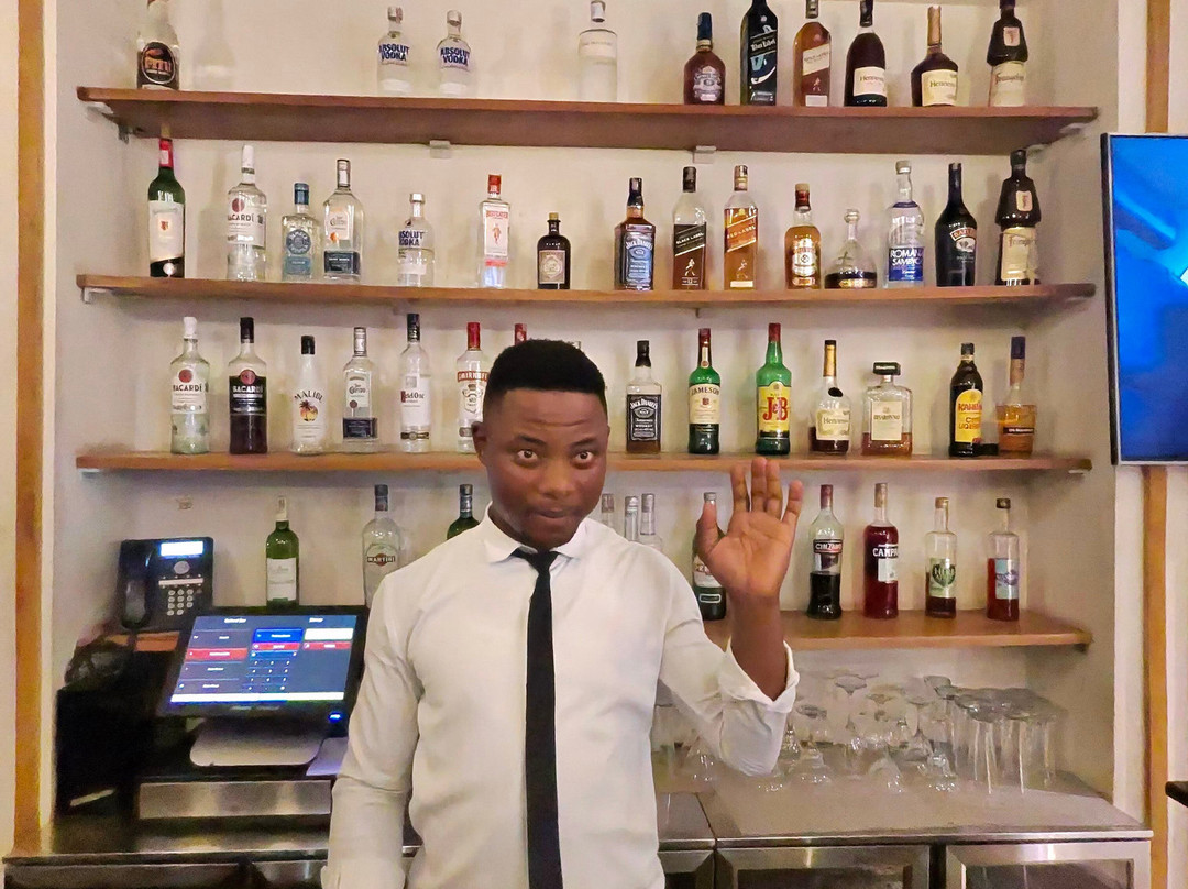 Number One Oxford Street Hotel & Suites主图