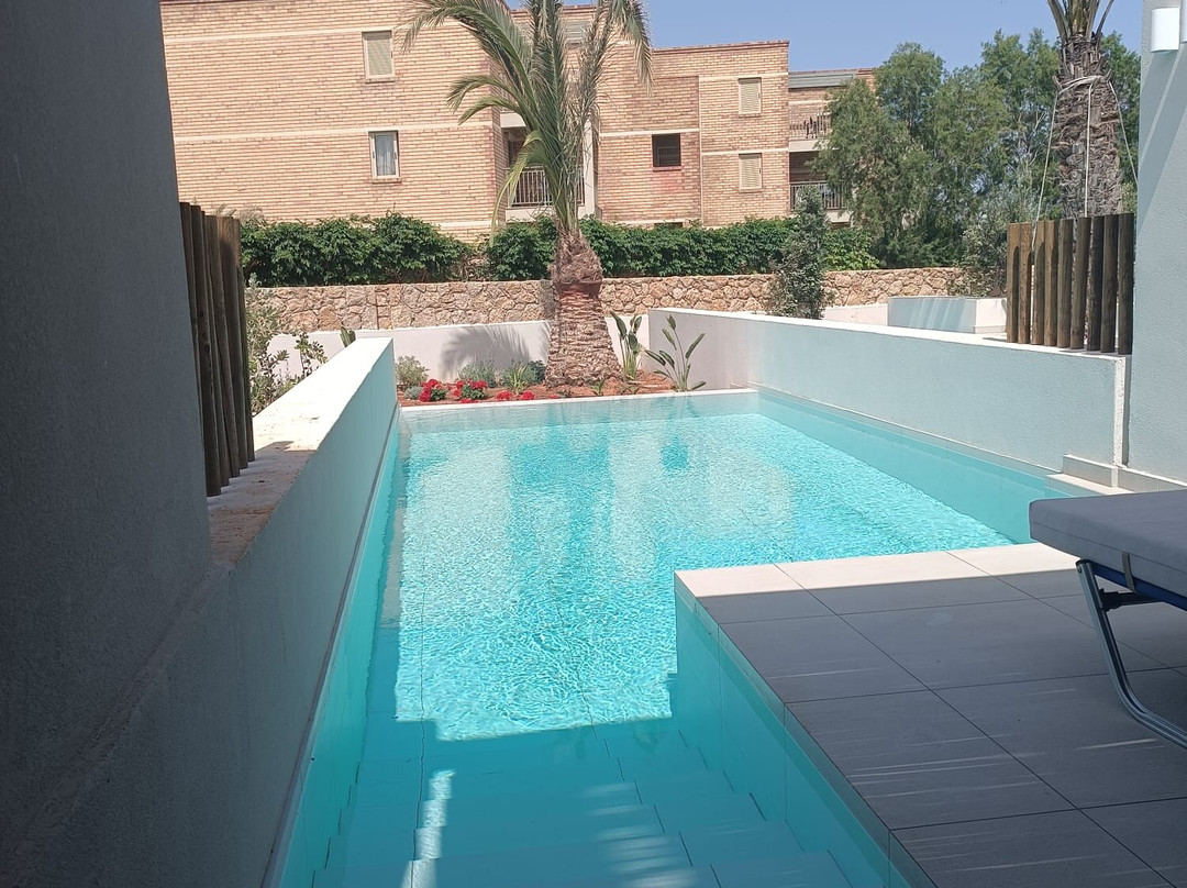 Anissa Beach & Village Hotel主图