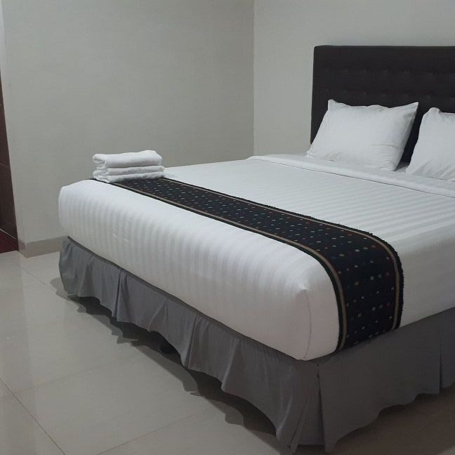 Victory Hotel Ruteng主图