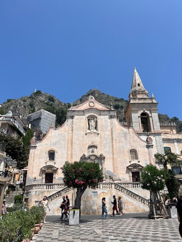 Sicily with Sebastian-Giardini Naxos必去景点