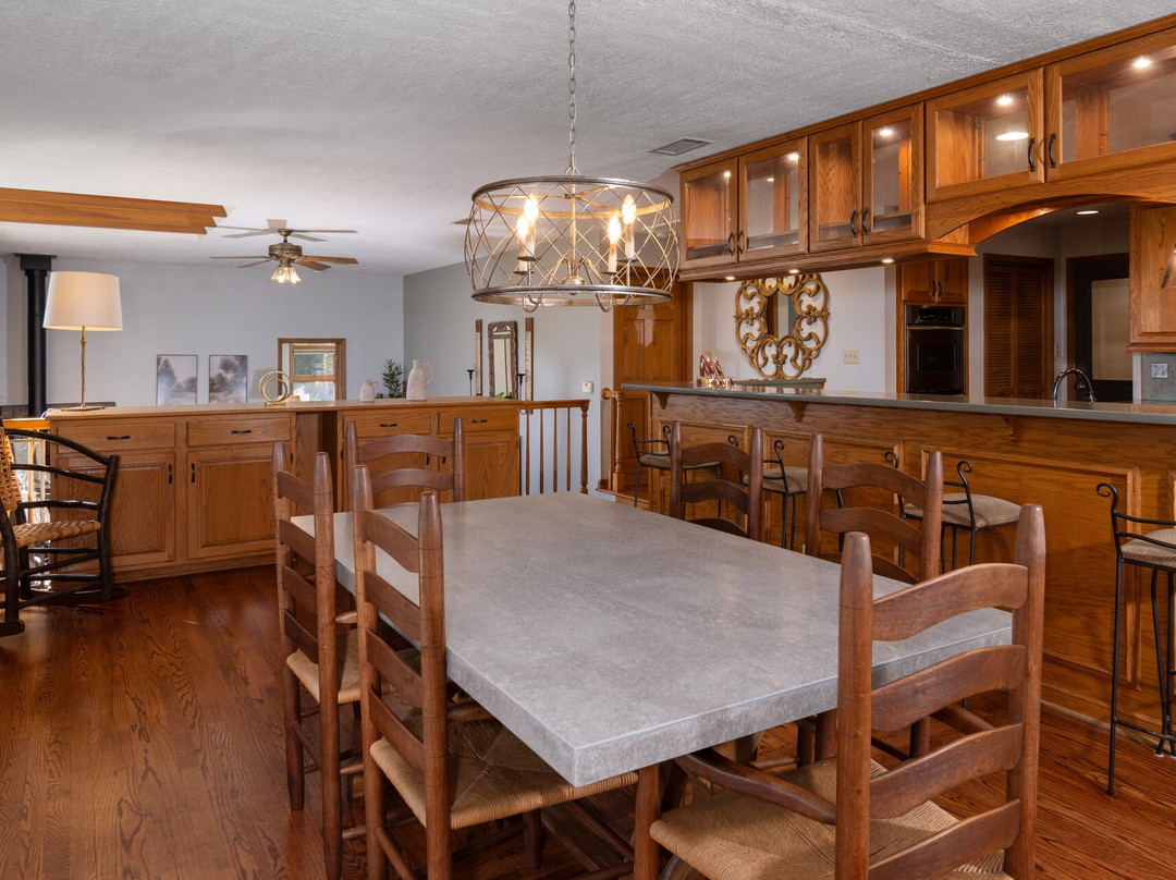 Switzerland Inn主图