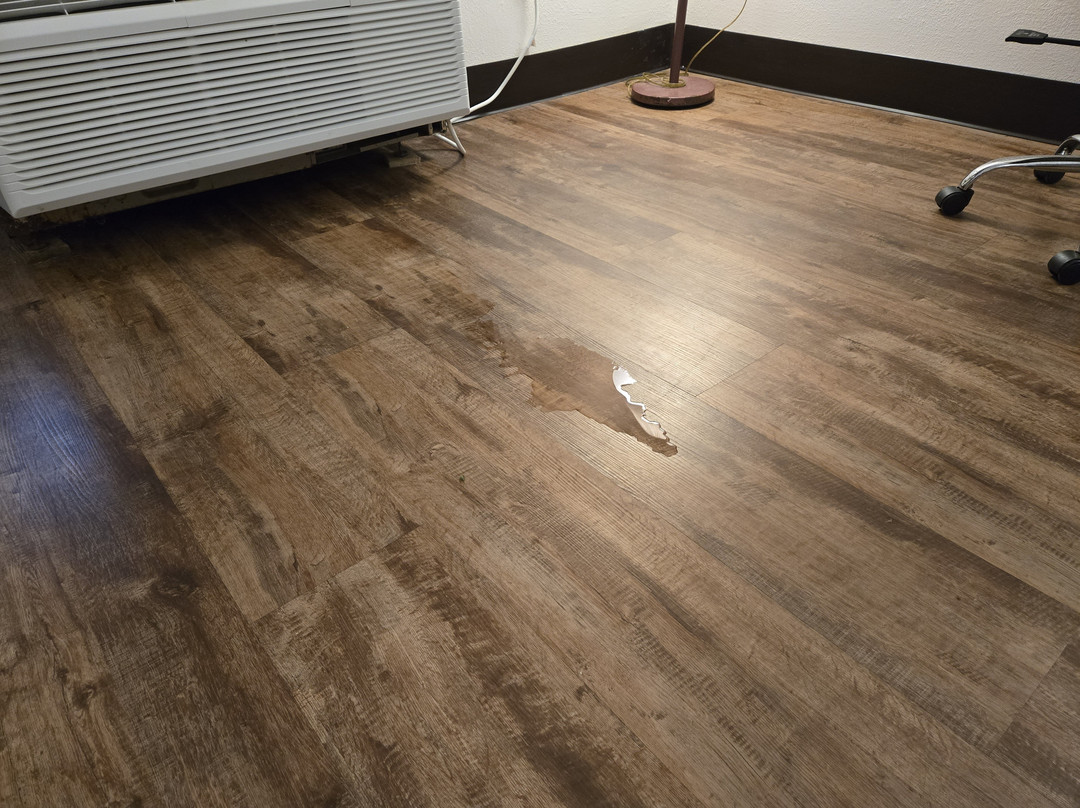 Days Inn & Suites By Wyndham Navarre Near Beaches/hurlburt主图