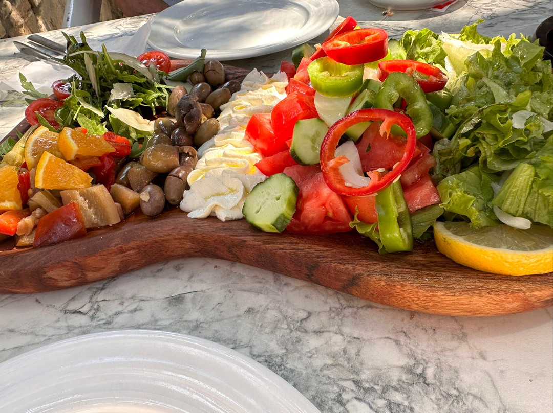 Pilo Lala Restorant-Hotel Konjat主图