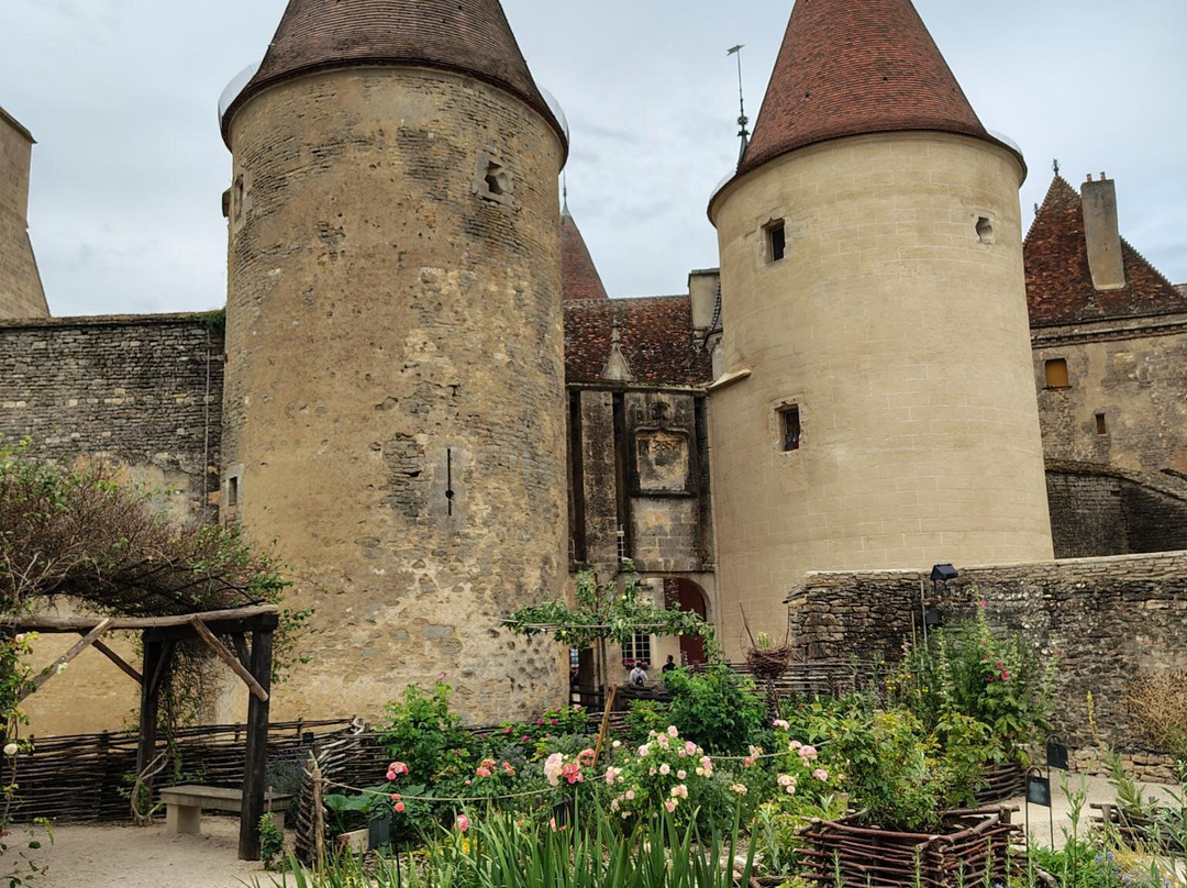 Chateau de Châteauneuf-en-Auxois-Chateauneuf必去景点