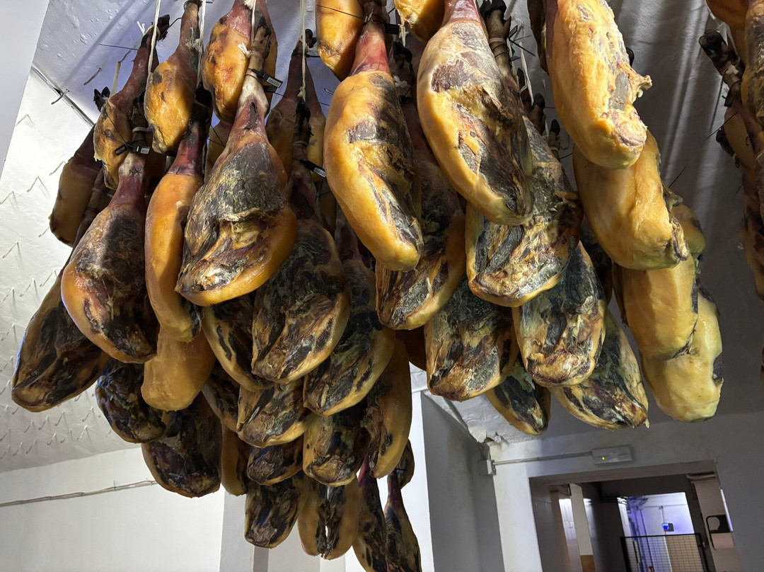 Eiriz Jamones & Embutidos De Bellota-Corteconcepcion必去景点