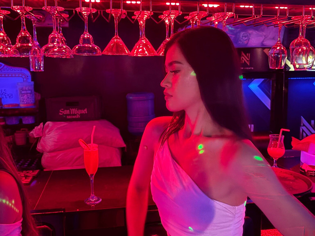 Neon Nights Bar Club-马卡蒂必去景点