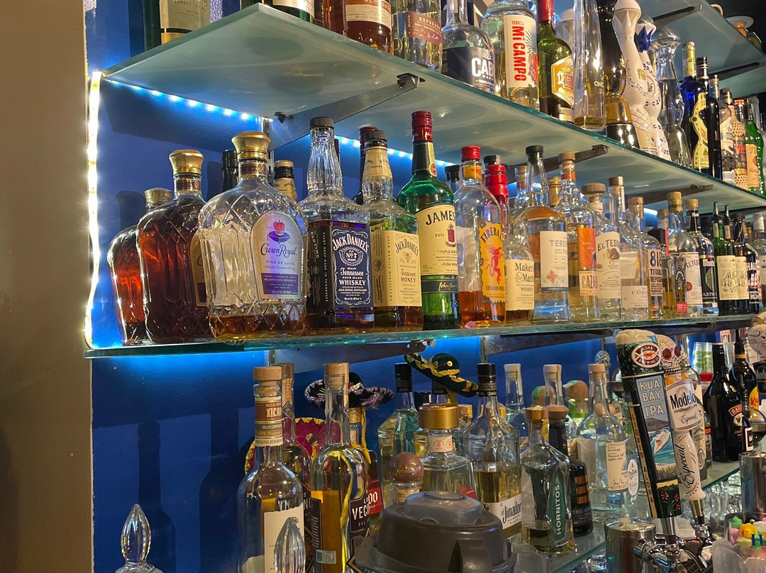 Pacos Tacos Cantina Kapolei