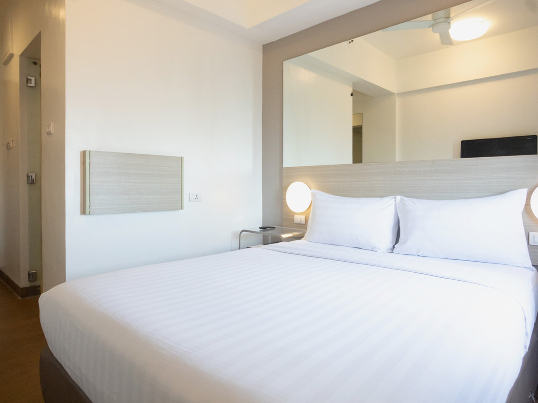 Red Planet Clark Angeles City主图