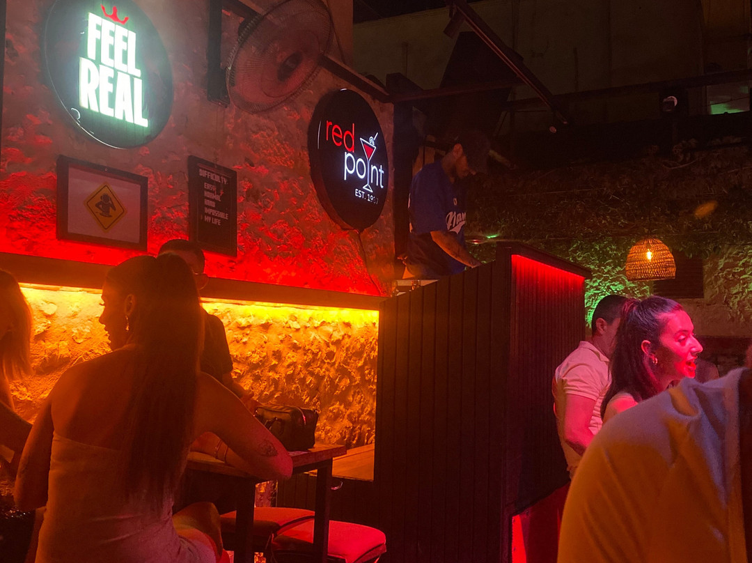 Redpoint Cafe & Bar-卡斯必去景点