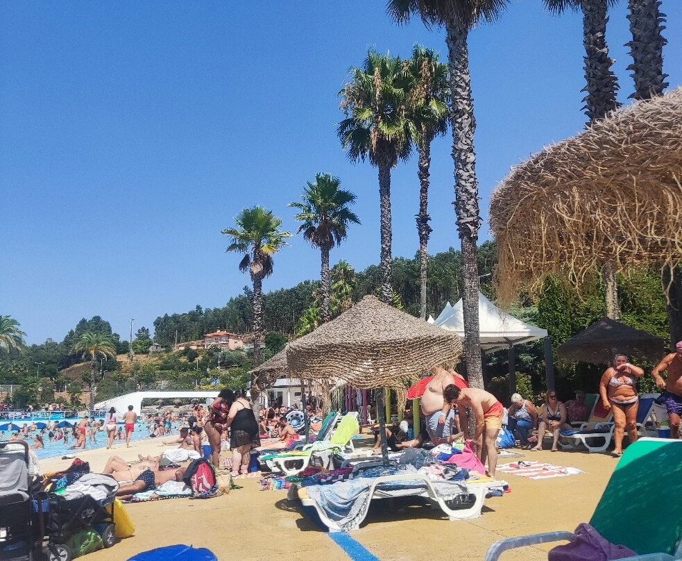 Praia das Rocas-Castanheira de Pera必去景点