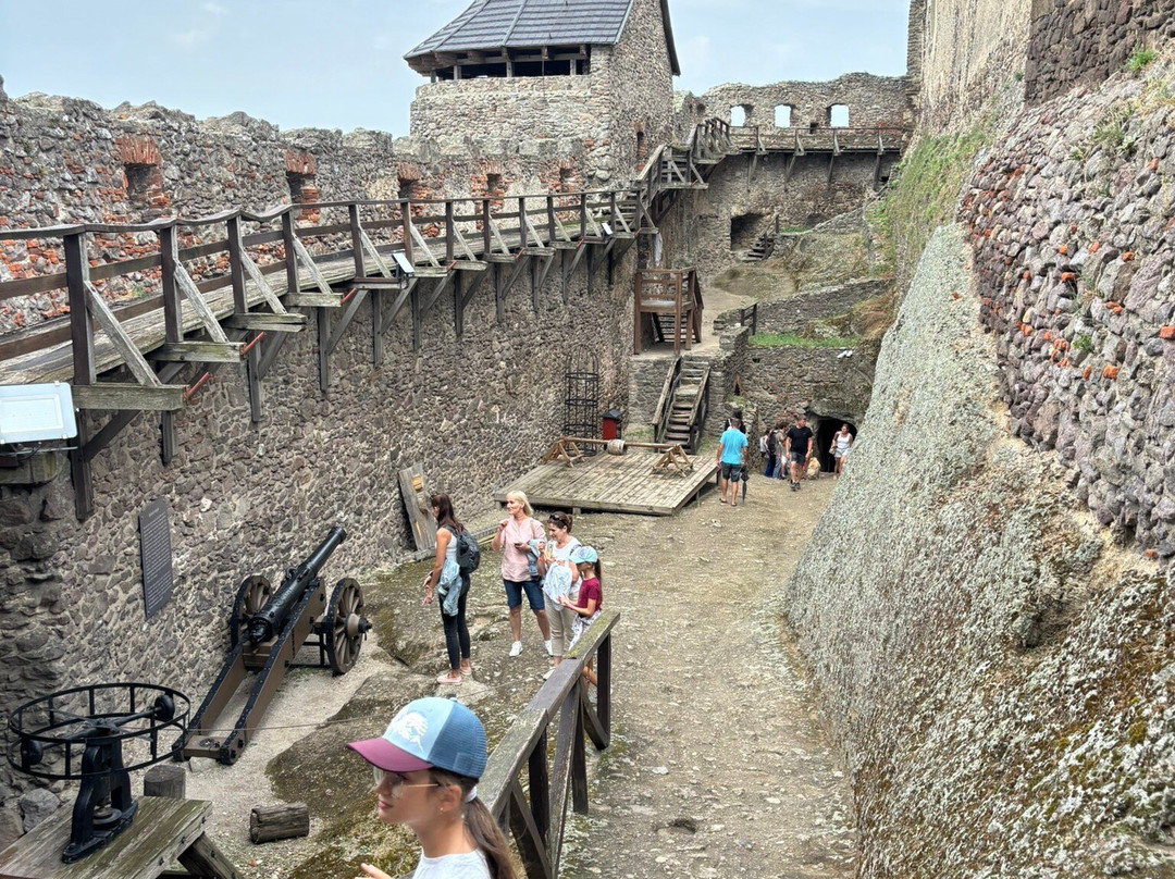 Castle of Boldogko-Boldogkovaralja必去景点
