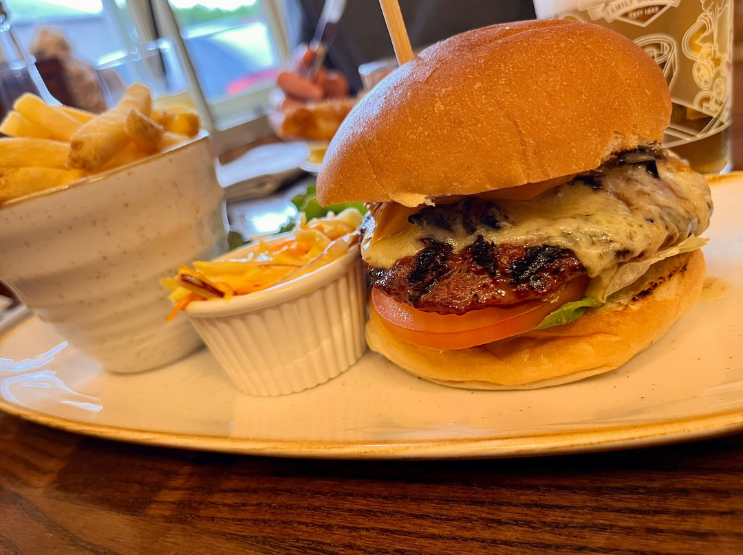 Ashton Keynes酒店住宿-The Eliot Arms Hotel
