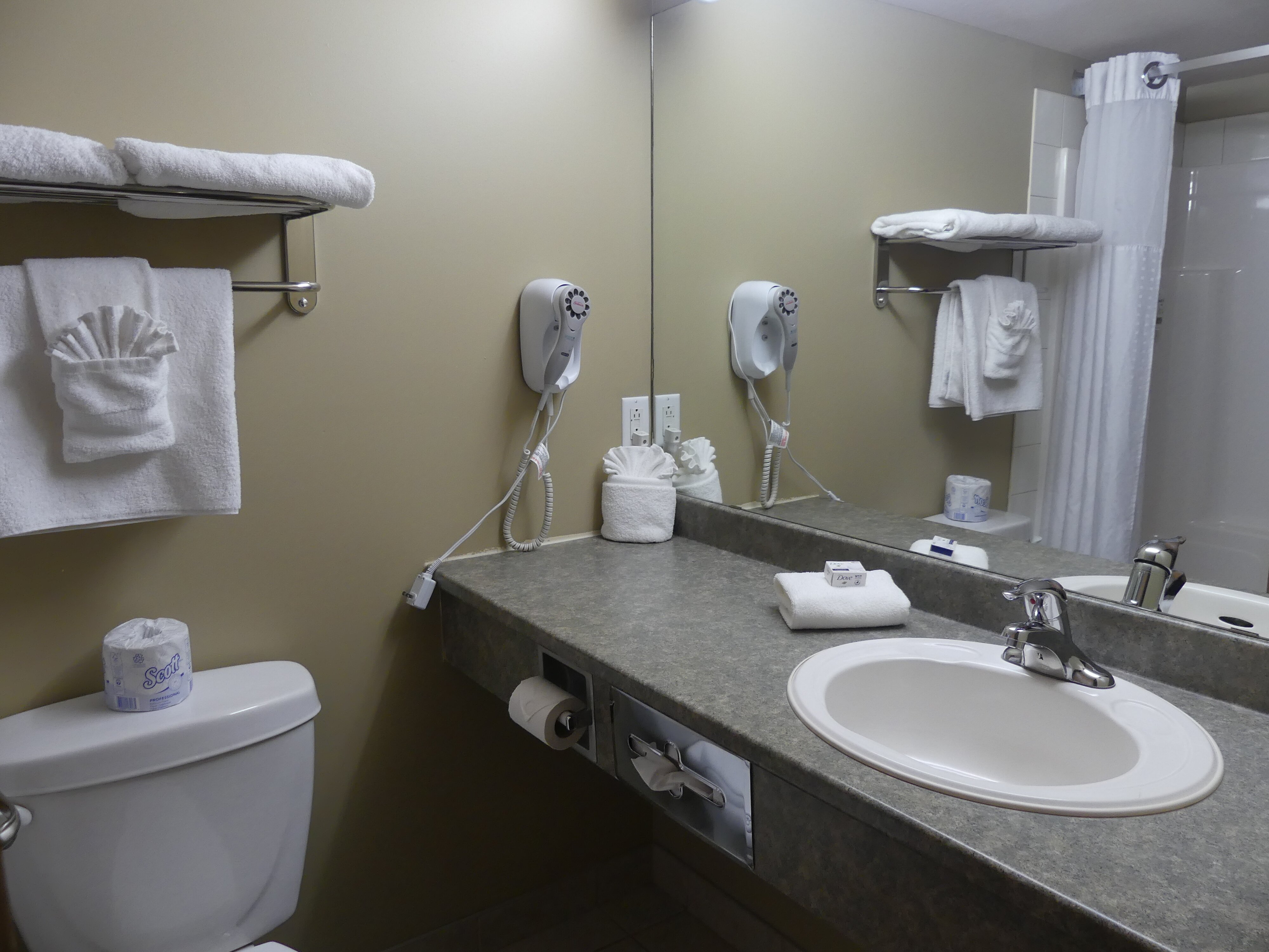 Super 8 by Wyndham Amherst NS-浴室