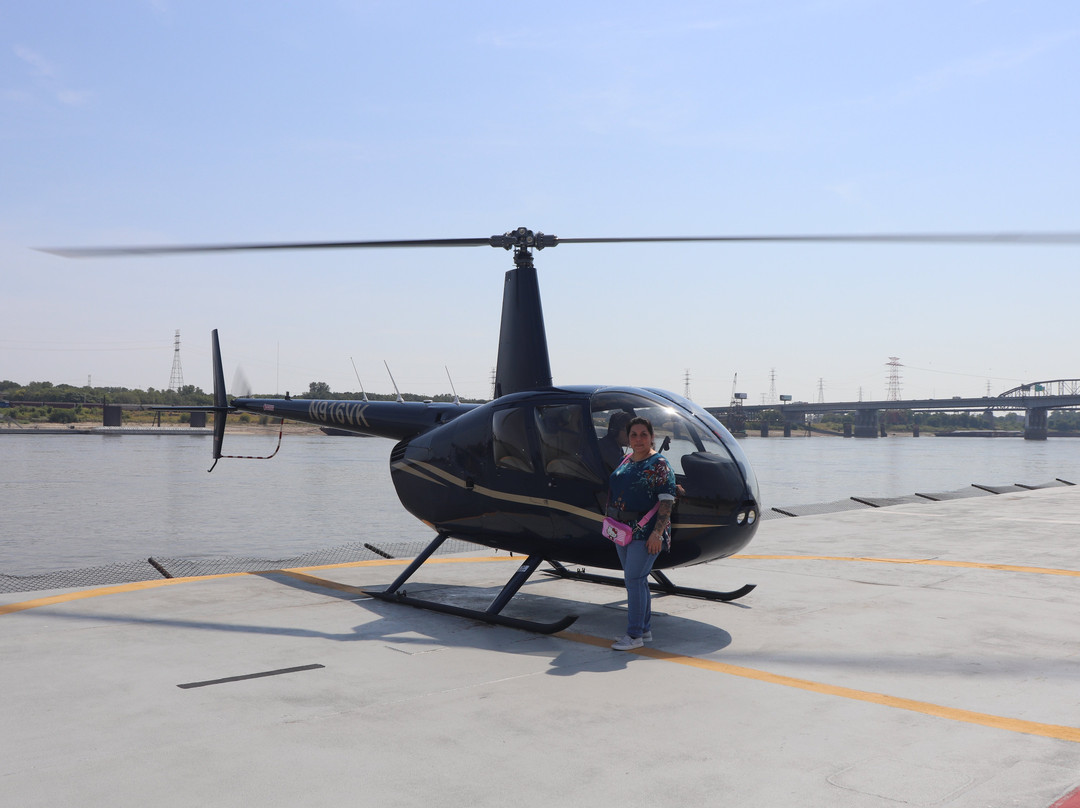 Gateway Helicopter Tours-圣路易斯必去景点