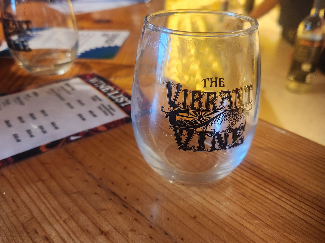 The Vibrant Vine-基洛纳必去景点