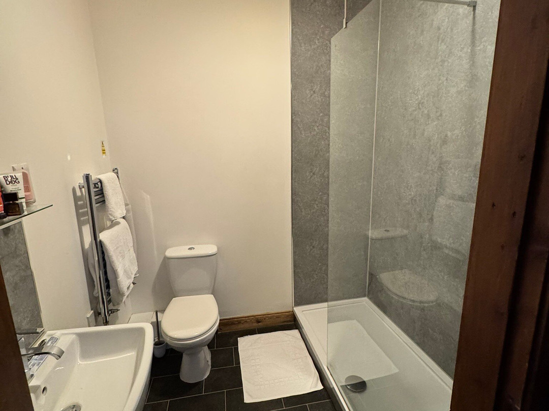 The George Hotel主图