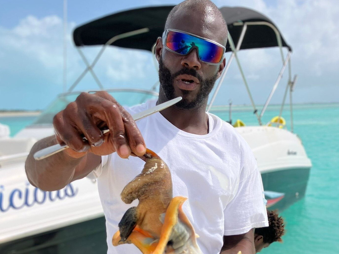 Island Seaduction Watersports & Tours-普罗维登西亚莱斯必去景点