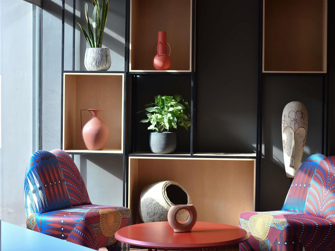 阿比让高原宜必思酒店主图