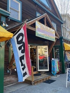 Sunburst Trading-Woodstock必去景点