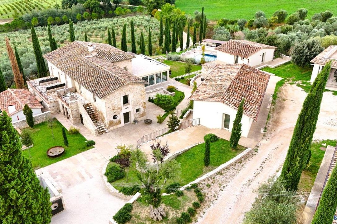 Unico Borgo Del Lago Resort