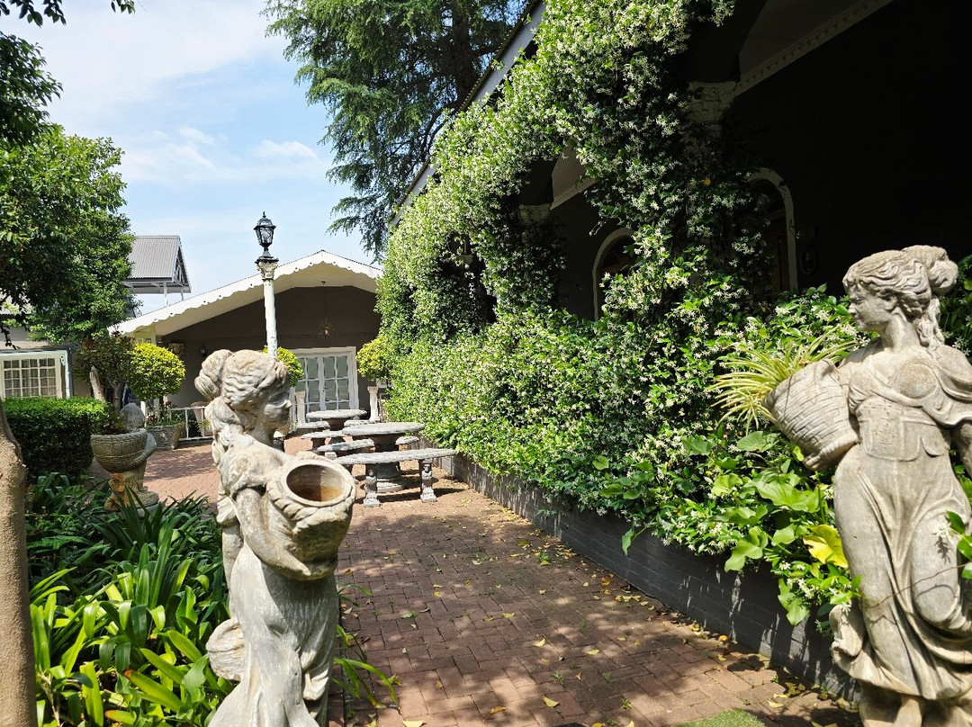 Hobbit Boutique Hotel主图