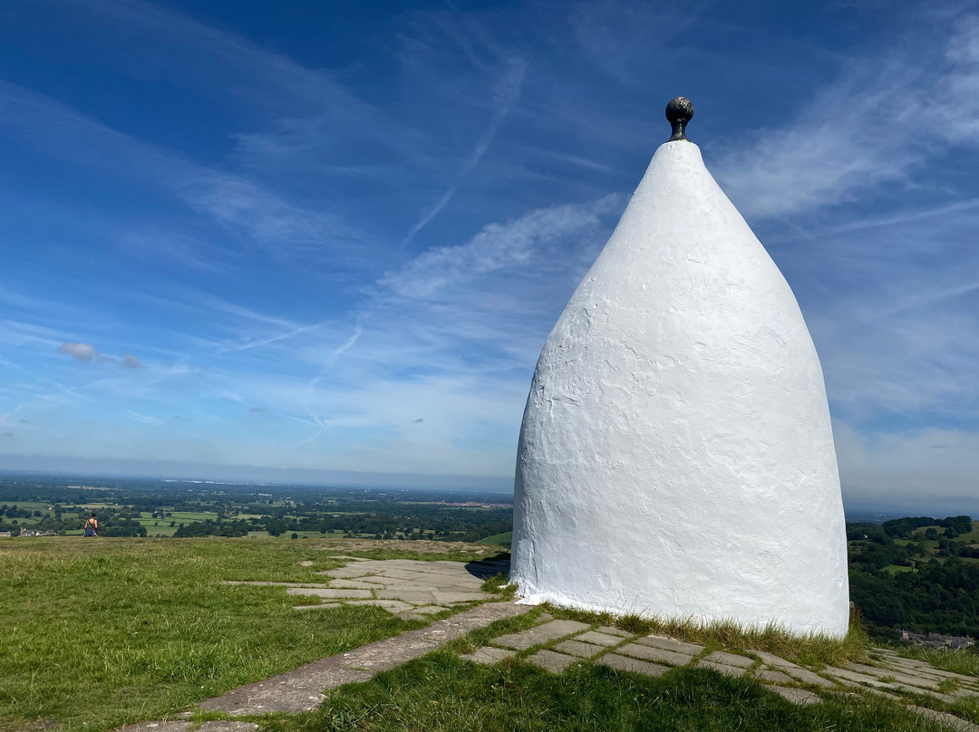 White Nancy-Bollington必去景点