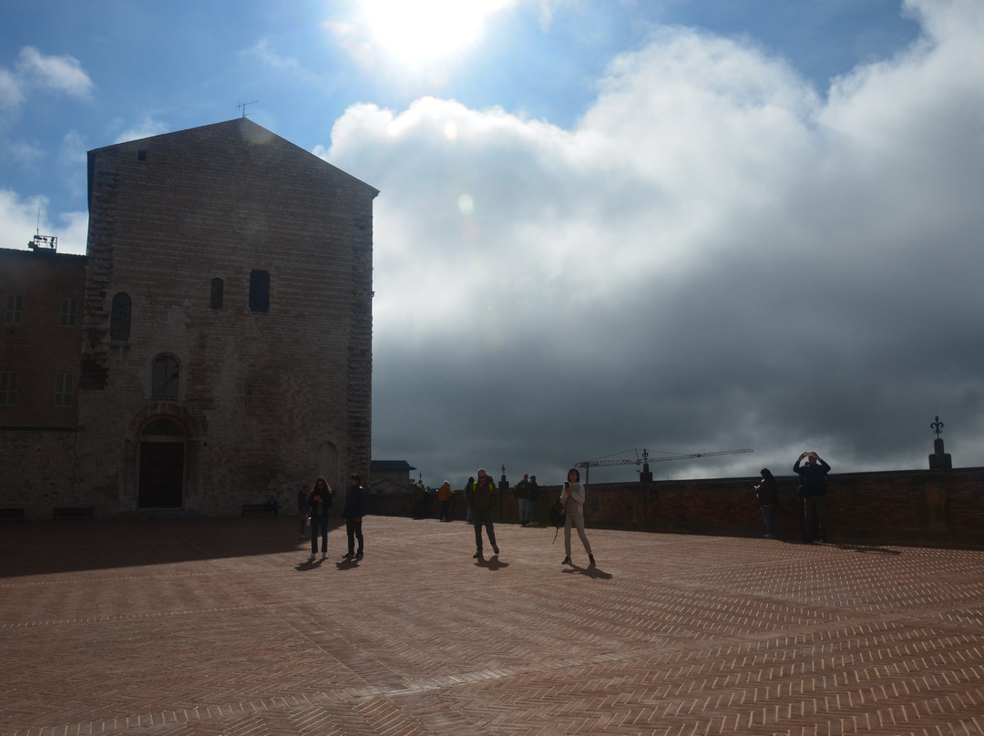 Piazza Grande-古比奥必去景点