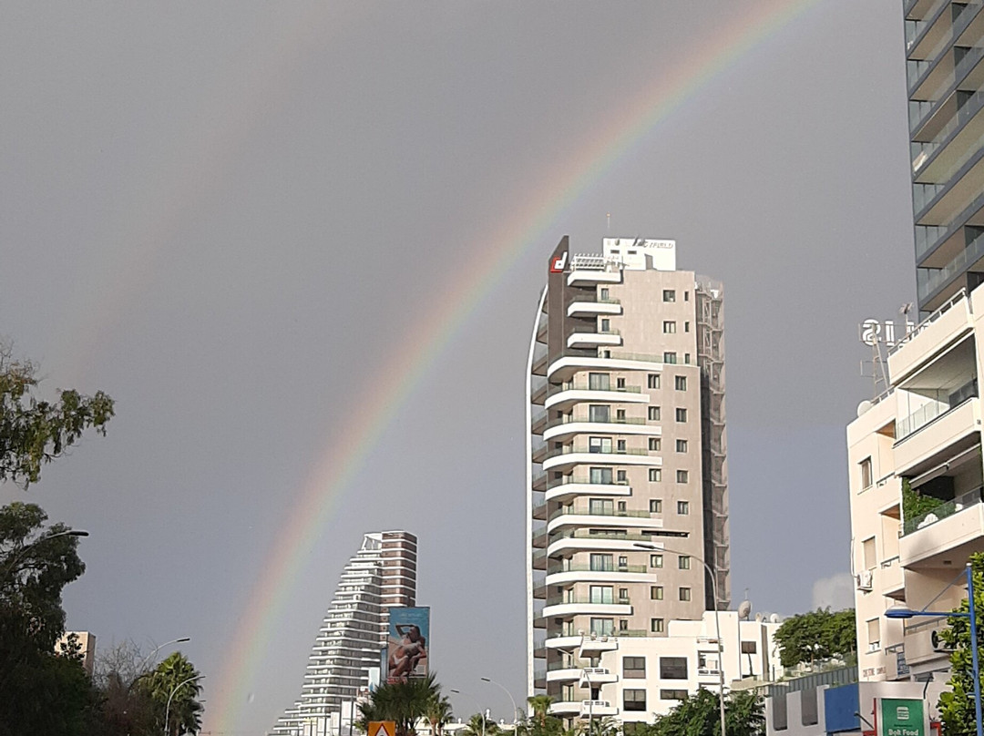 Pigeon Beach Hotel Apartments主图
