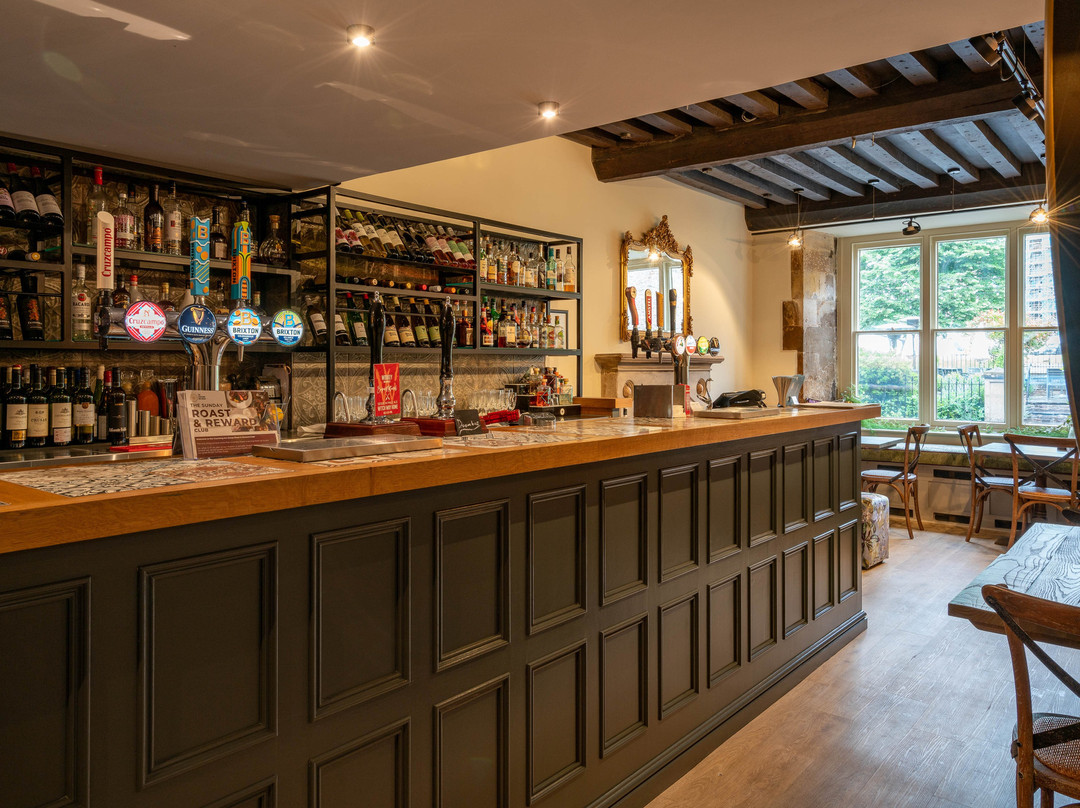 贝斯特韦斯特天鹅酒店主图