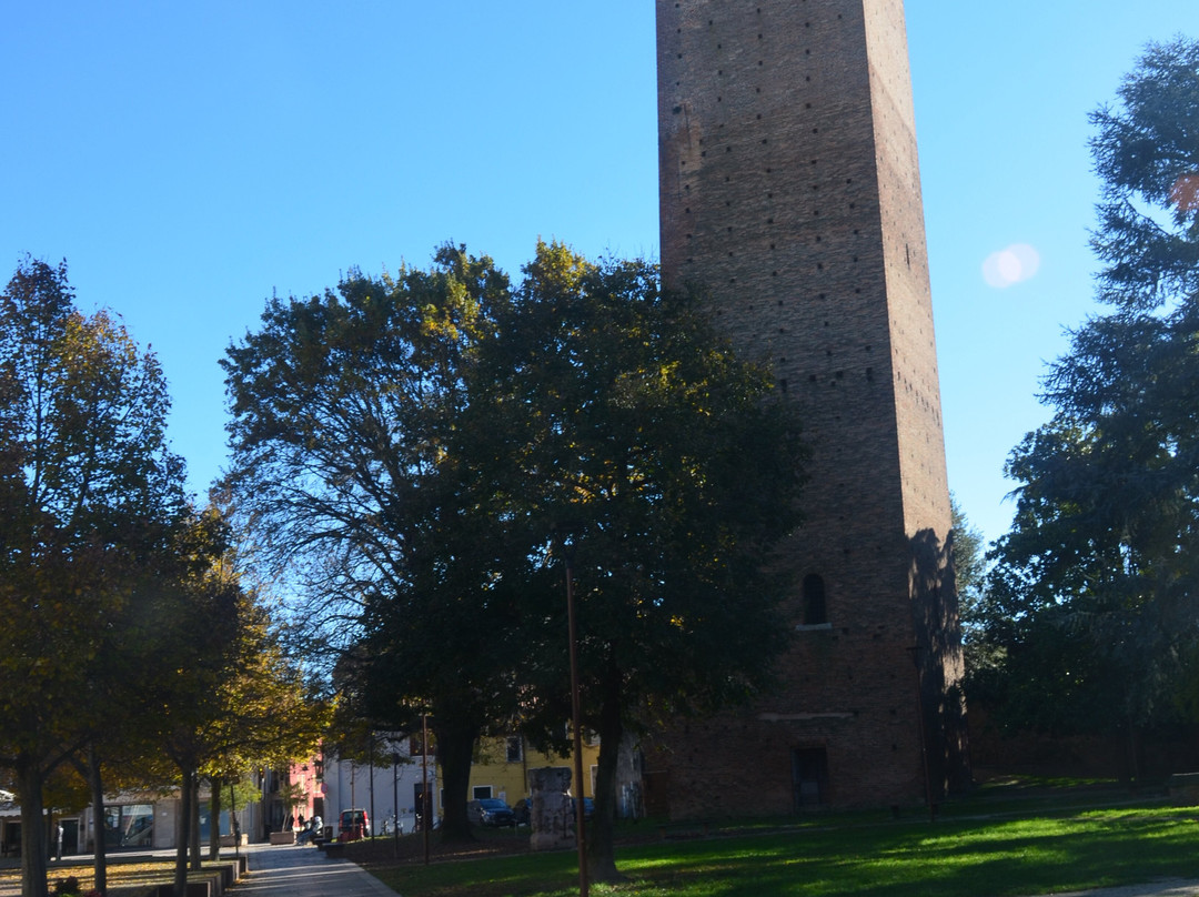 Torre Dona-罗维戈必去景点