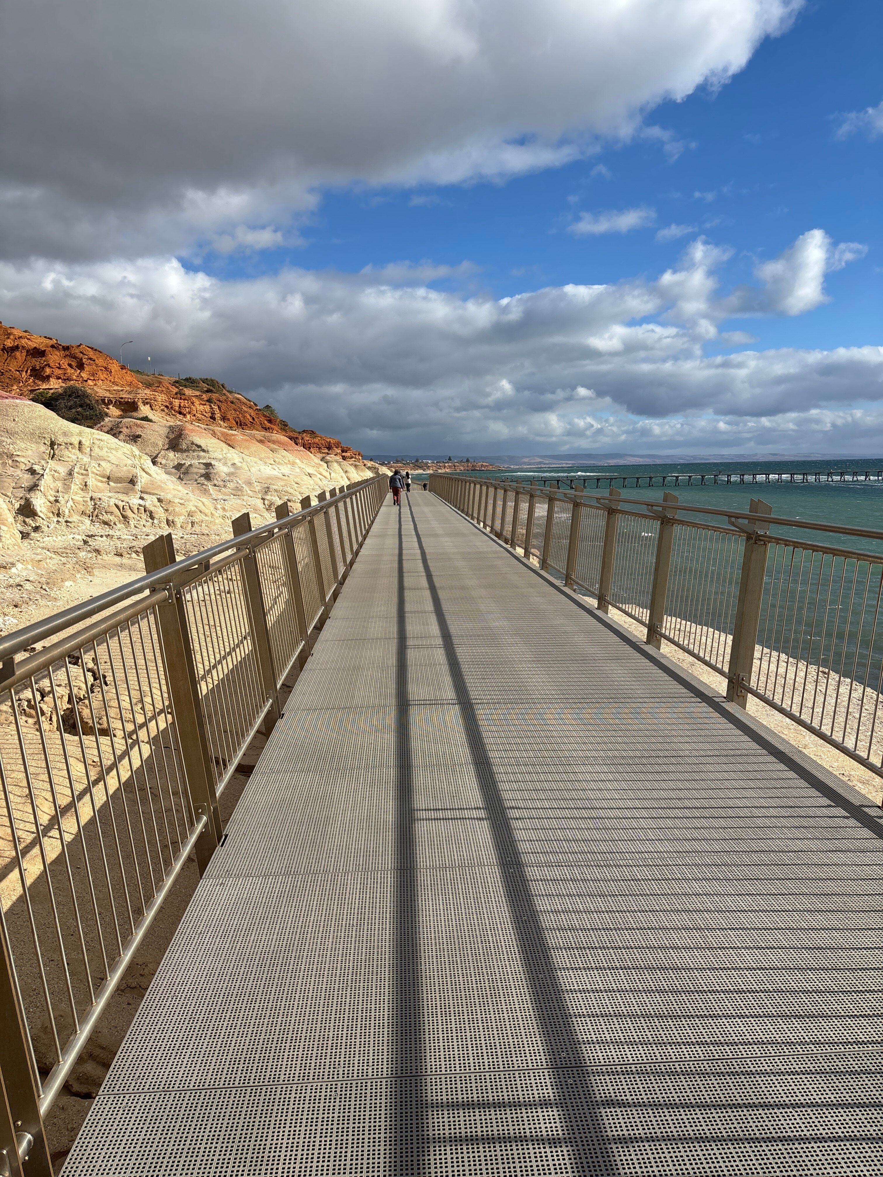 McCloud House-官方