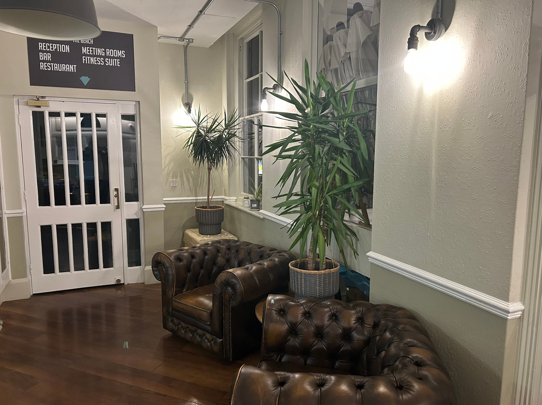 The Beach Hotel主图