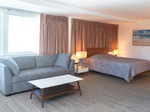 海豹岩旅馆主图