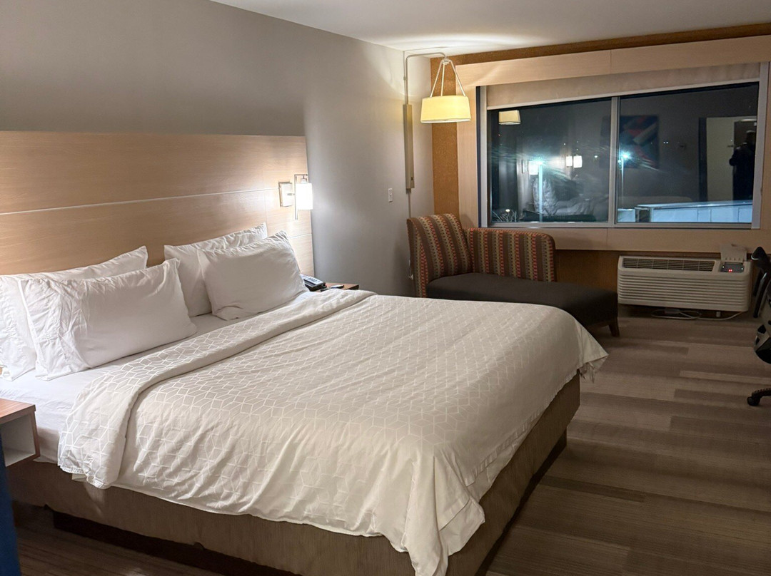 Holiday Inn Express & Suites Monroe By IHG主图