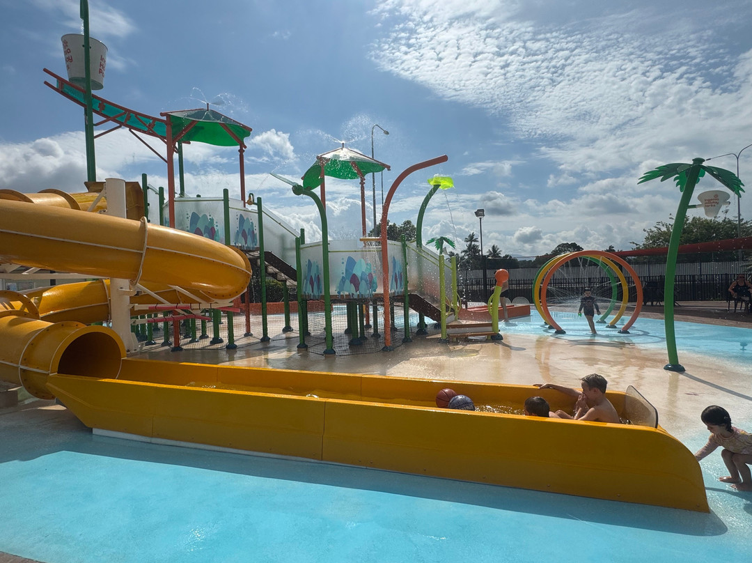 卡里恩斯椰子度假酒店主图