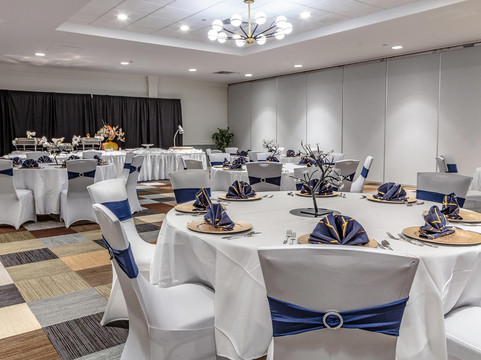 坦帕巴里摩尔酒店主图