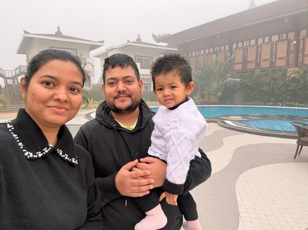 Shyama Sarovar Portico