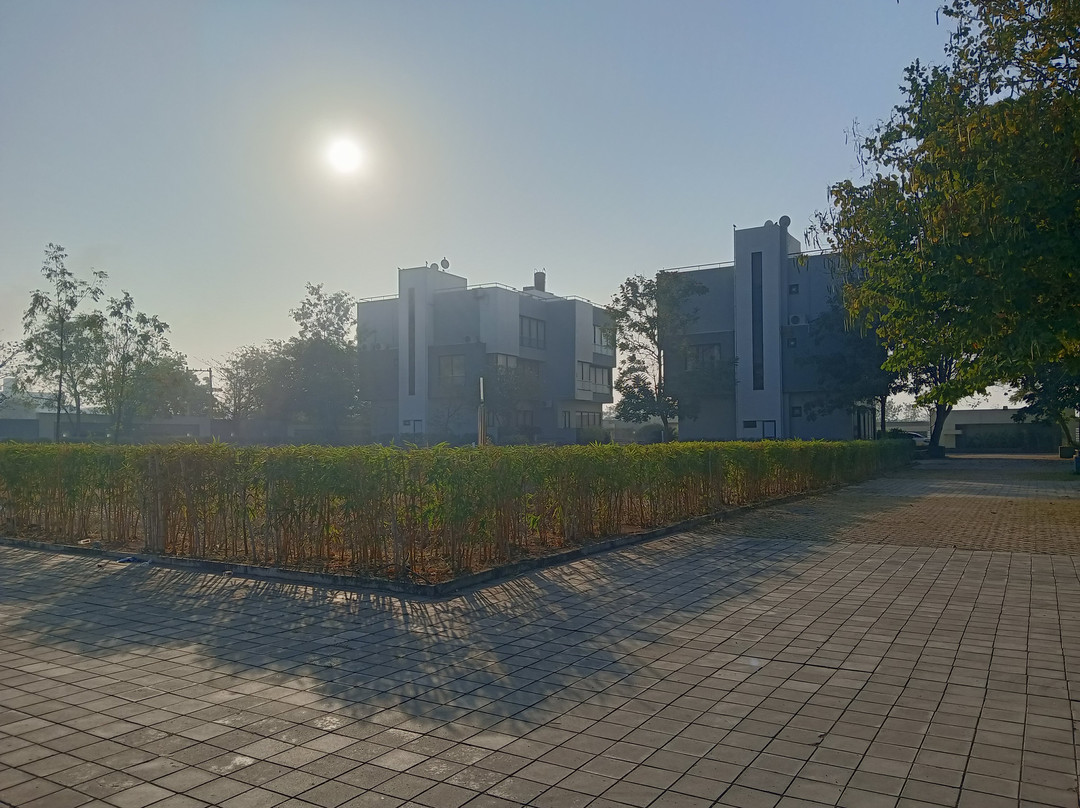 The Emerald Club主图