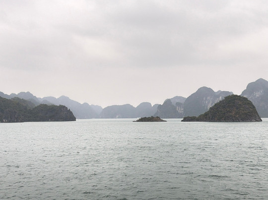 Elite of the Seas-下龙湾必去景点