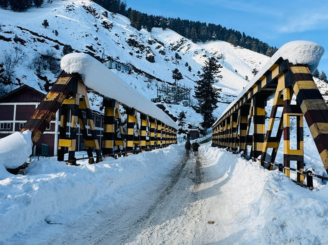 Kashmir Taxi Service-斯利那加必去景点