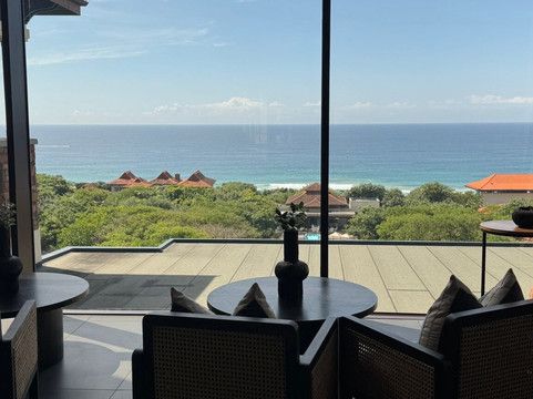 首都辛巴利酒店主图