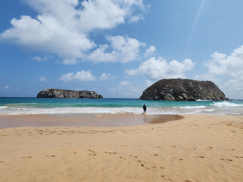 Leao Beach-费尔南多-迪诺罗尼亚群岛必去景点