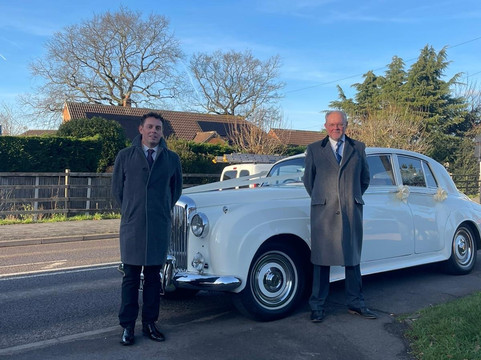 Premier Limos-Long Eaton必去景点