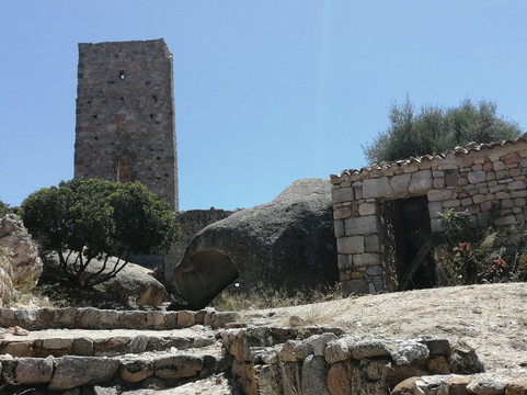 Castello di Pedres-奥尔比亚必去景点