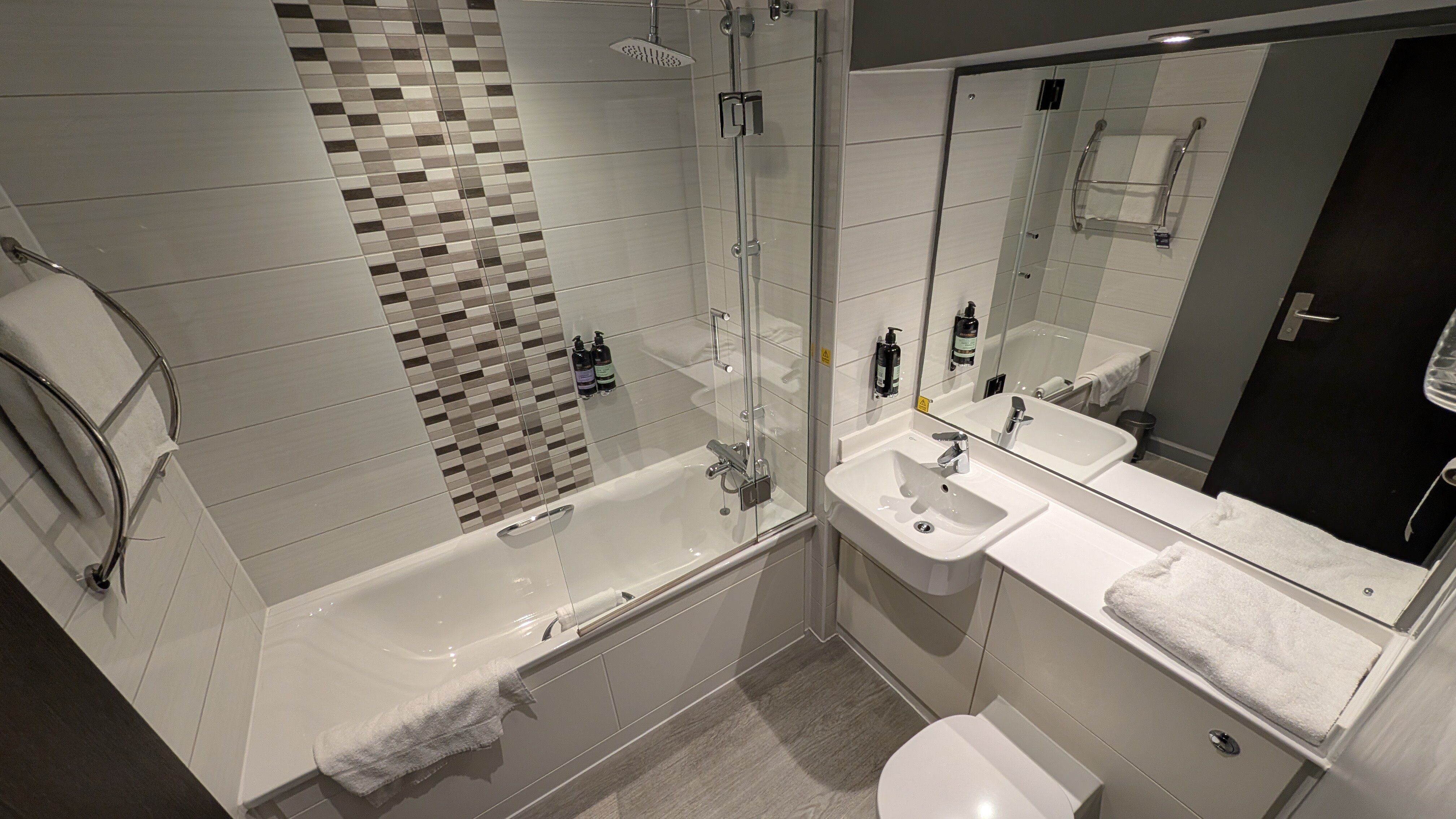 斯凯格内斯海滨普瑞米尔酒店-浴室