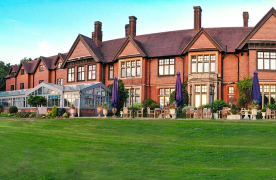 Rusper酒店住宿-Stanhill Court Hotel, a member of Radisson Individuals