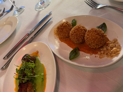 橡树水滨酒店主图