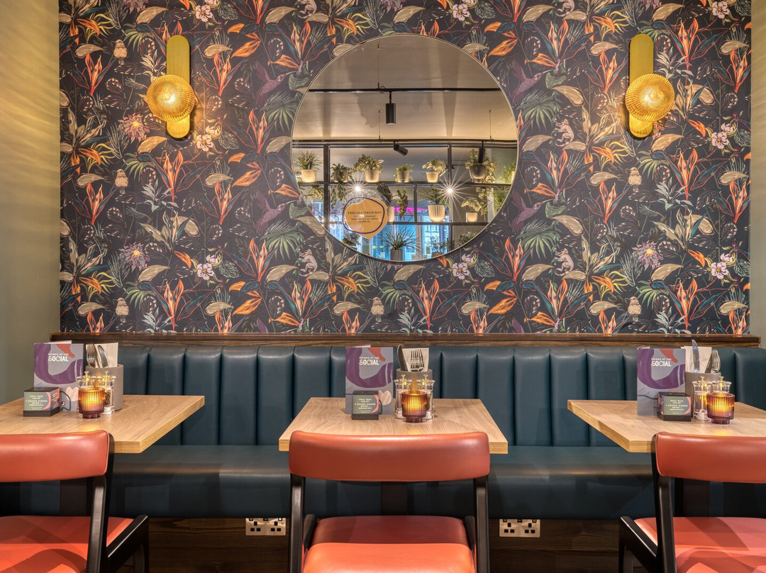 伯爵府智选假日酒店主图