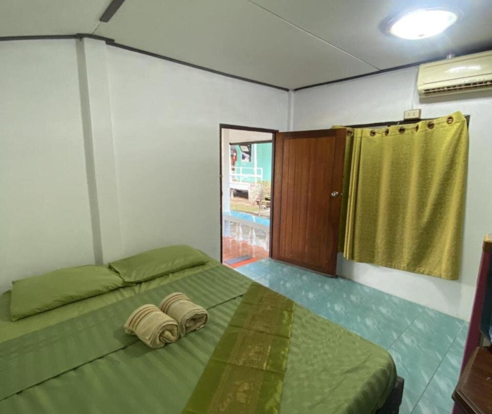 Pineapple Resort Sam roi yot