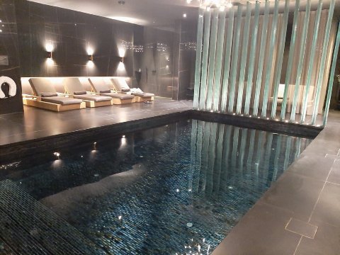 鲁尔水疗酒店-官方